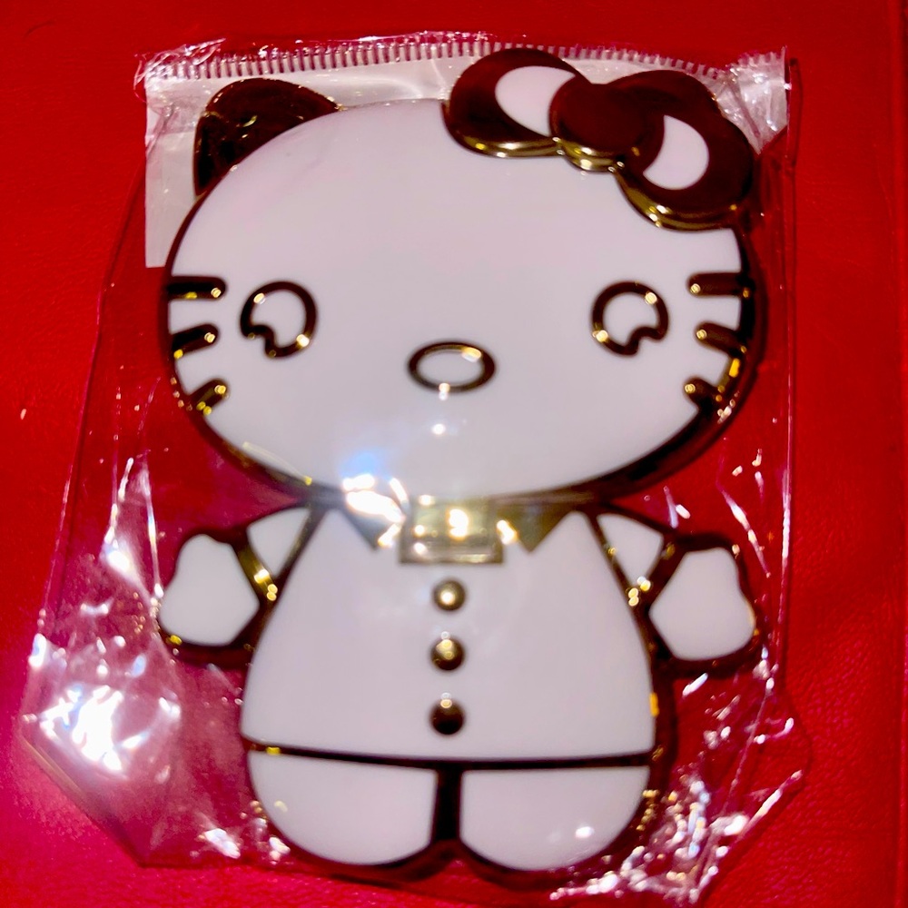 Hello Kitty Pop Socket/Phone Stand & Mirror.  NIP